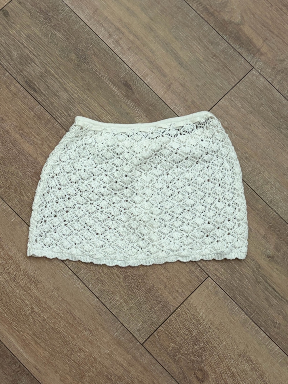 Crochet Hollister mini skirt - Picture 5 of 5